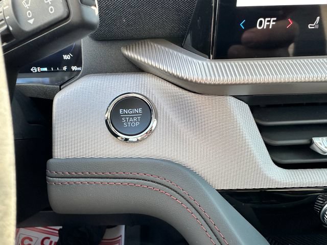 Certified 2026 Ford Explorer Active AWD/4WD image 19