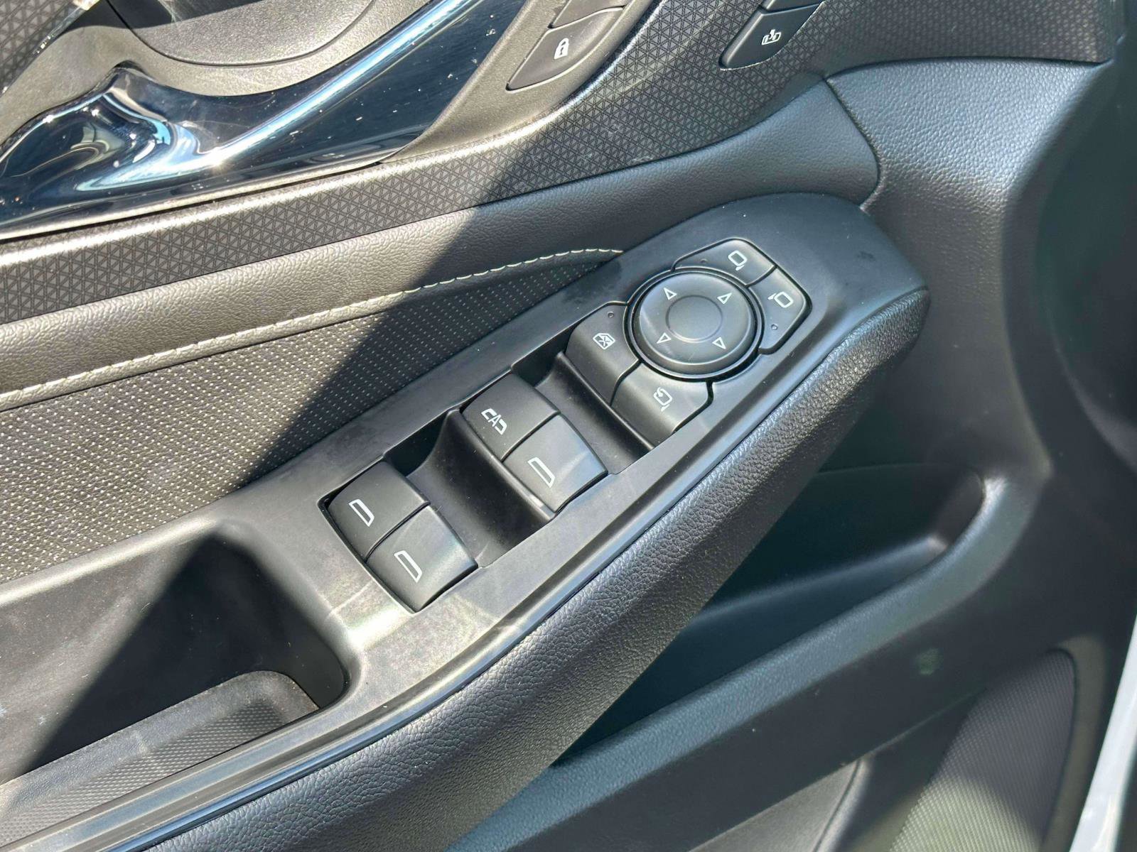 Used 2023 Chevrolet Traverse Premier w/ Redline Edition image 16