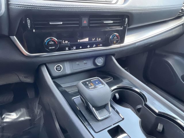 Used 2022 Nissan Rogue SV FWD image 21