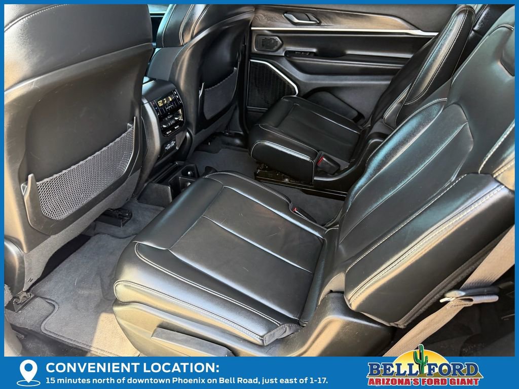 Used 2021 Jeep Grand Cherokee L Limited AWD/4WD image 15