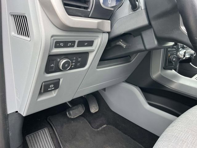 Certified 2022 Ford F150 XLT w/ Equipment Group 302A High image 31