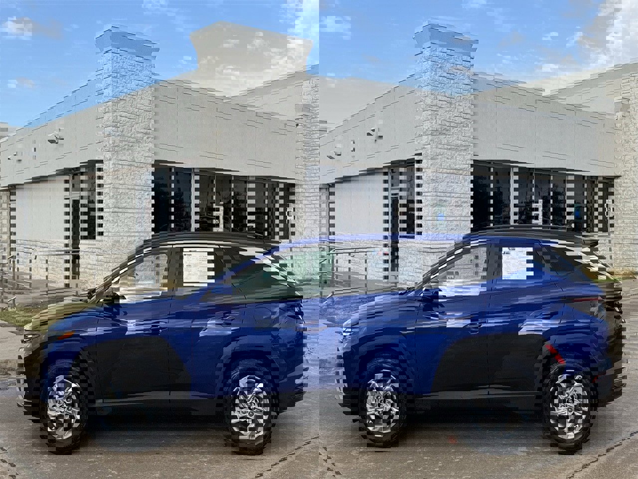 Used 2023 Hyundai Tucson SEL image 3