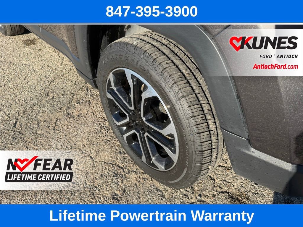 Used 2024 Jeep Compass Limited image 11