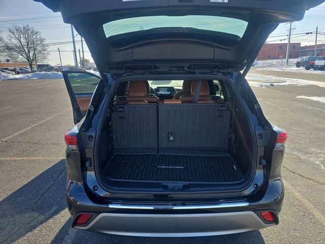 Used 2022 Toyota Highlander Platinum image 25