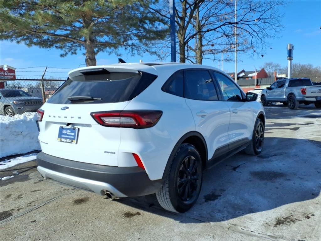 Certified 2025 Ford Escape Active AWD/4WD image 30