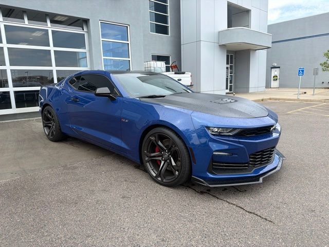 Used 2021 Chevrolet Camaro SS RWD image 9