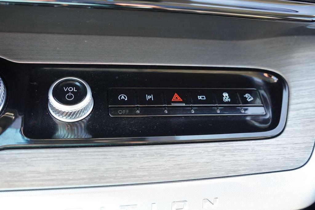 Certified 2025 Ford Expedition Platinum AWD/4WD image 33
