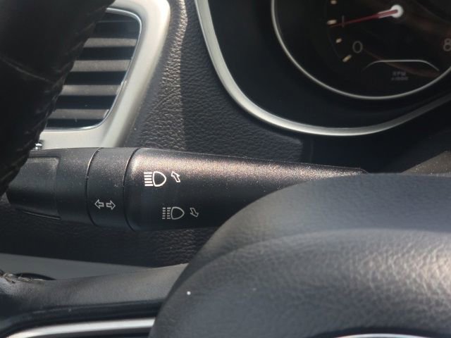 Used 2018 Jeep Compass Latitude FWD image 37