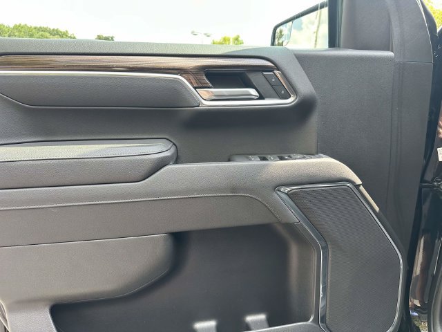Used 2025 Chevrolet Silverado 1500 LT Trail Boss w/ Dark Appearance Package AWD/4WD image 20