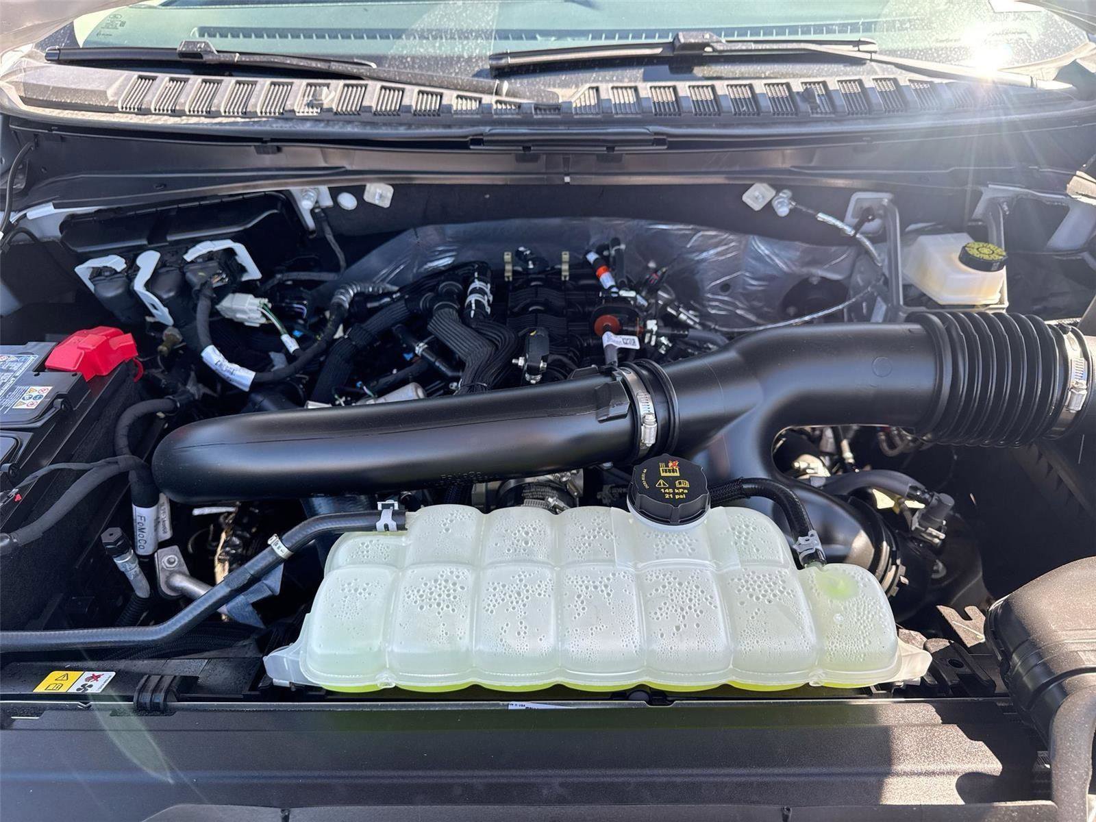 Certified 2025 Ford Expedition Active RWD image 17
