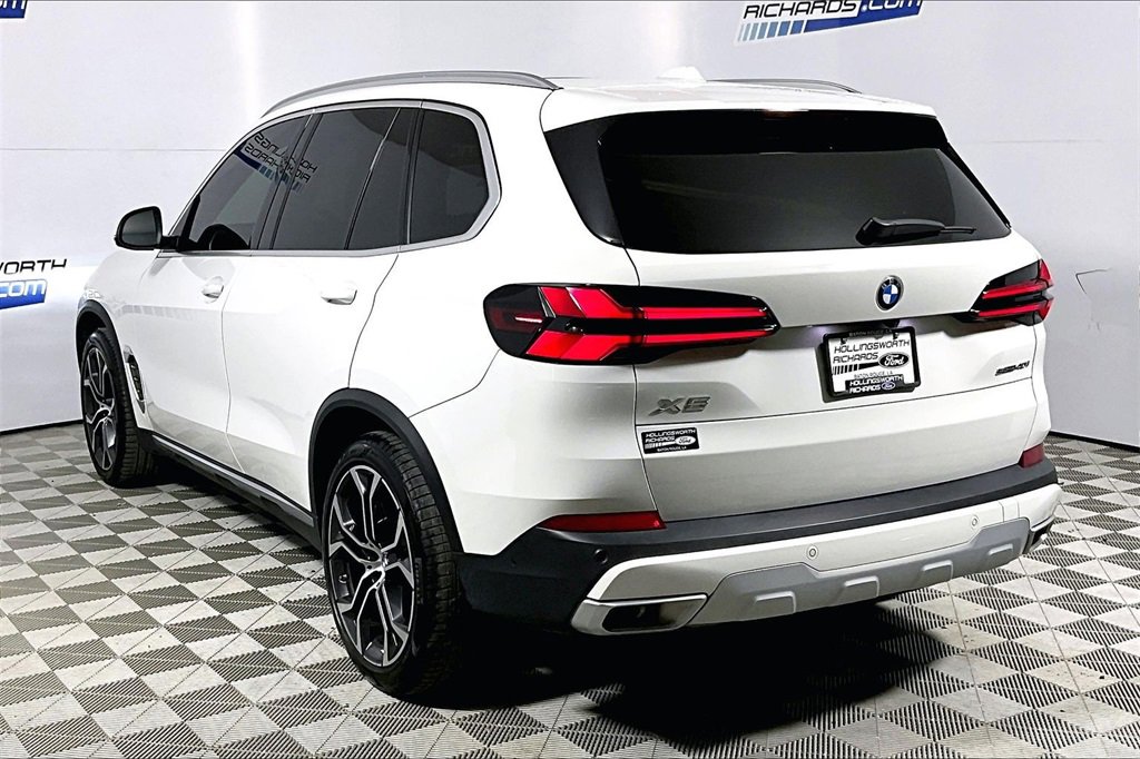 Used 2025 BMW X5 sDrive40i w/ Climate Comfort Package image 8