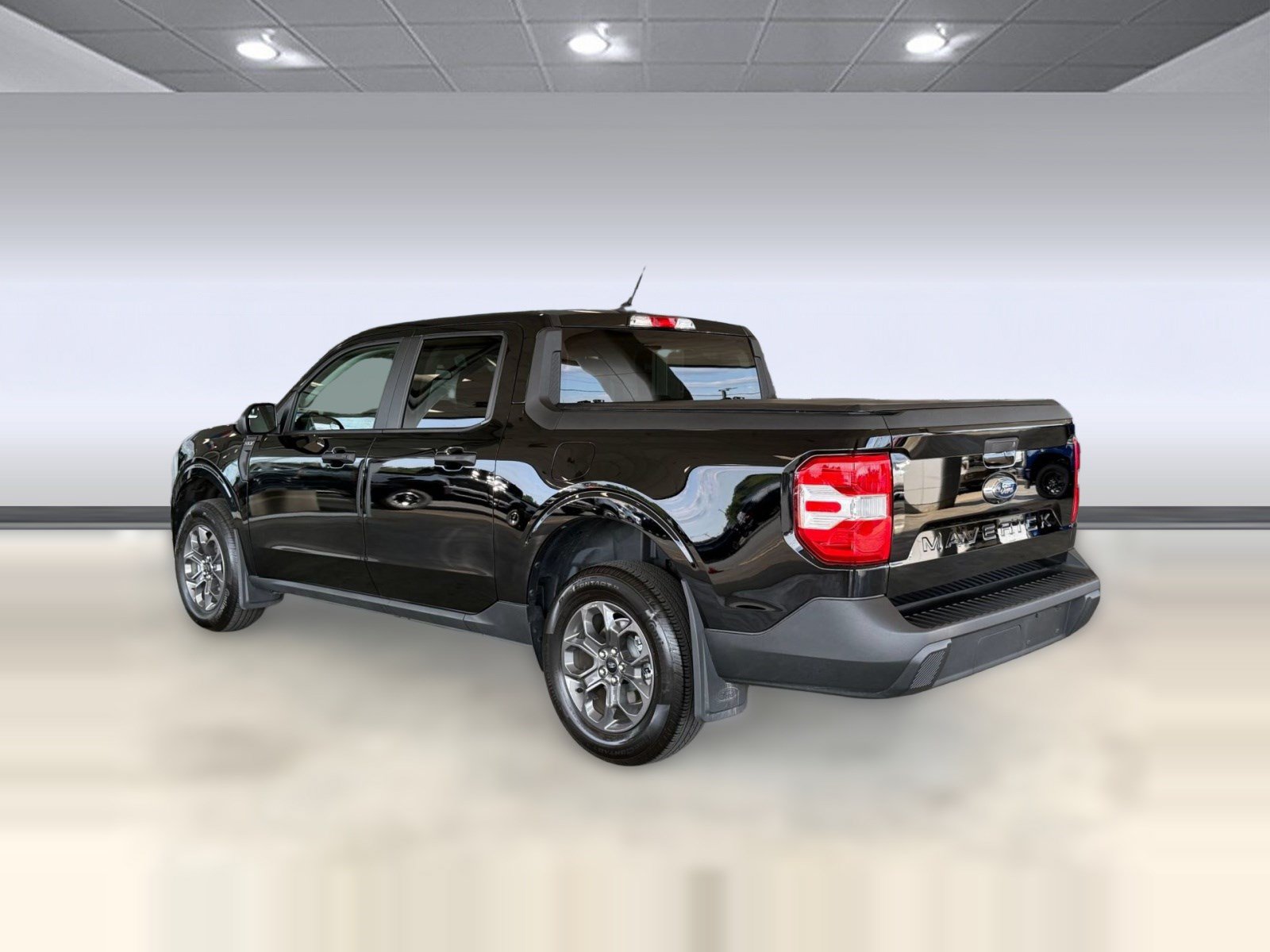 Certified 2024 Ford Maverick XLT FWD image 3
