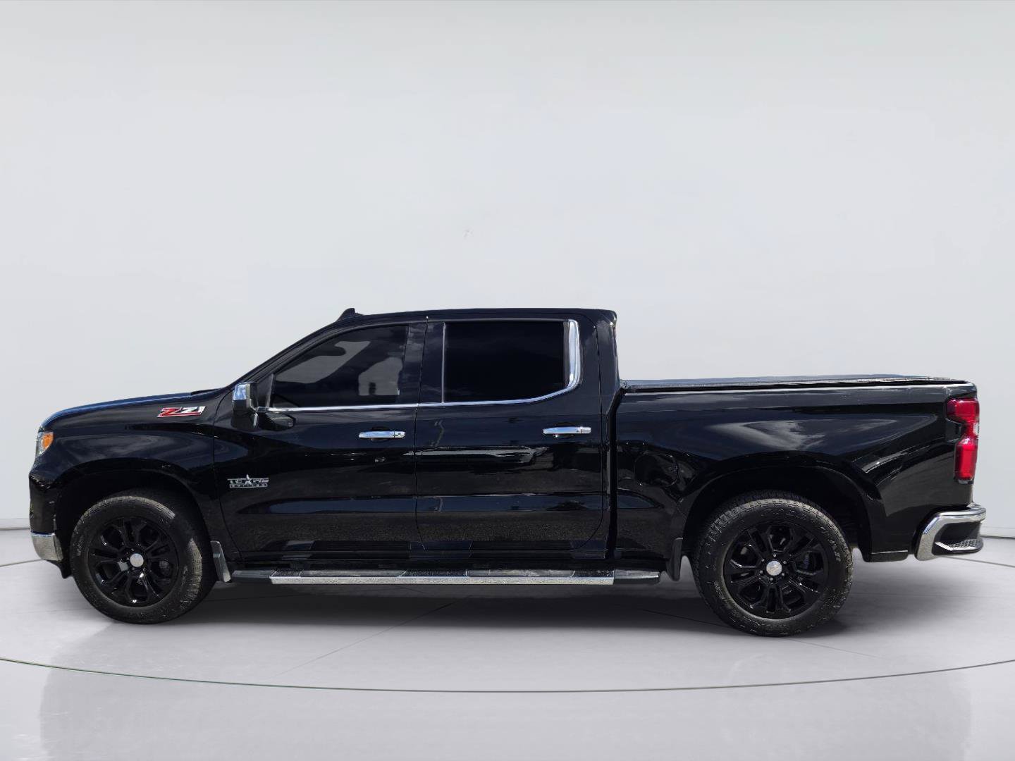 Used 2023 Chevrolet Silverado 1500 LTZ w/ LTZ Premium Texas Edition AWD/4WD image 5
