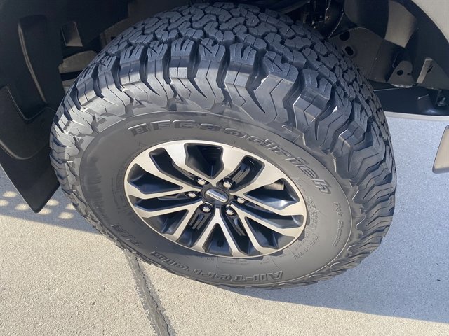 Certified 2020 Ford F150 Raptor w/ Equipment Group 802A Luxury image 9