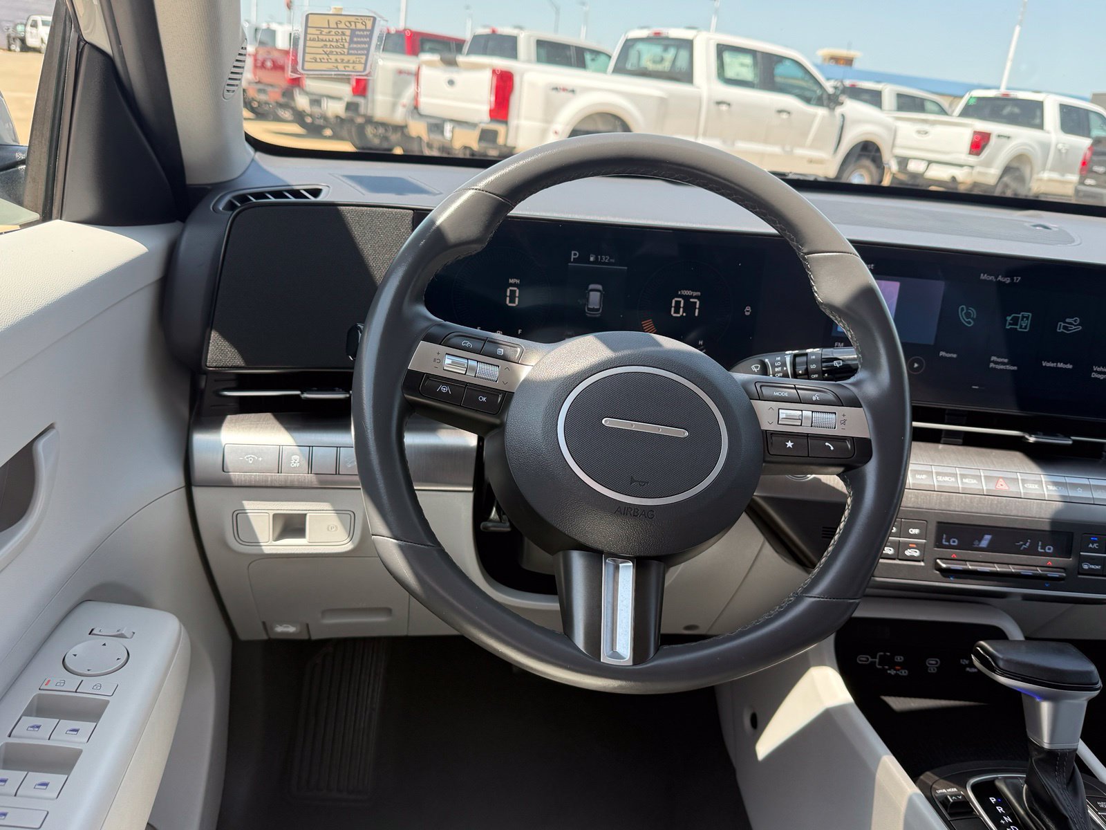 Used 2025 Hyundai Kona SEL FWD image 12