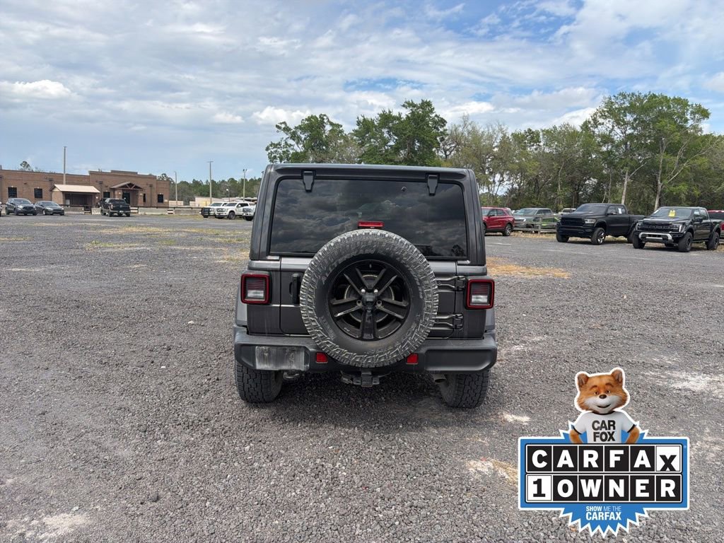Used 2022 Jeep Wrangler Unlimited Sahara AWD/4WD image 4
