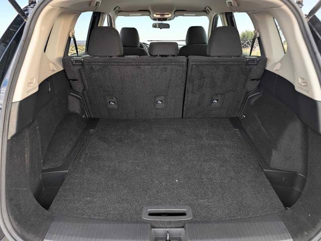 Used 2023 Nissan Rogue S AWD/4WD image 27