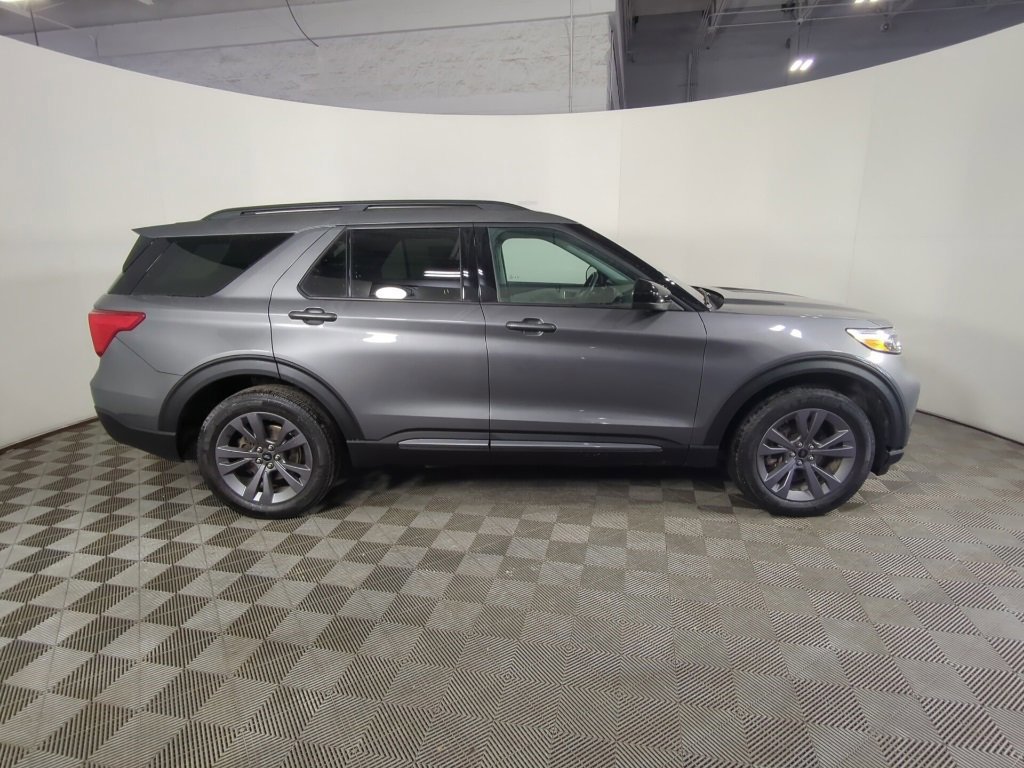 Certified 2023 Ford Explorer XLT w/ Equipment Group 202A image 5