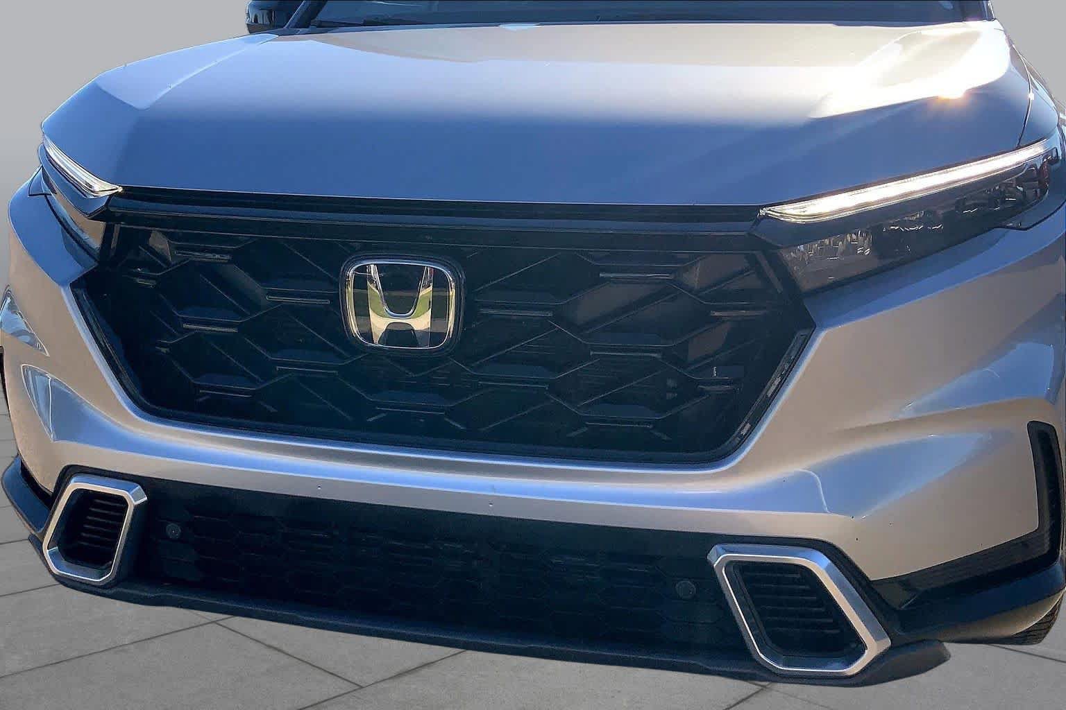 Used 2023 Honda CR-V Sport Touring image 30