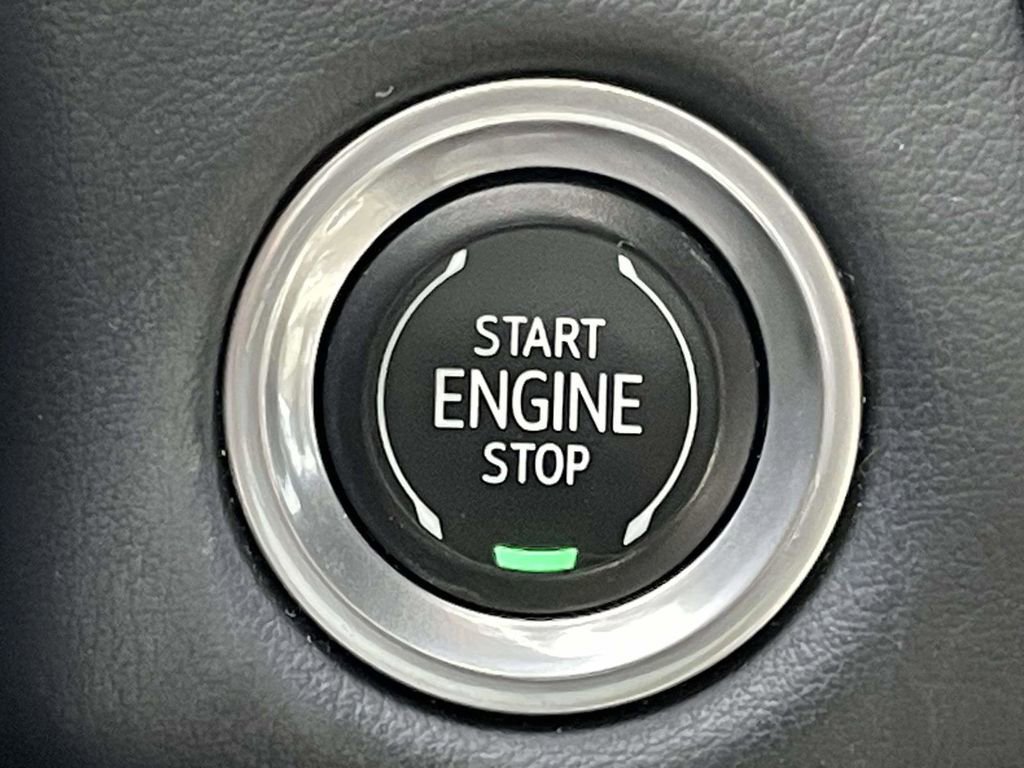 Used 2023 Chevrolet Suburban Z71 w/ Luxury Package image 24