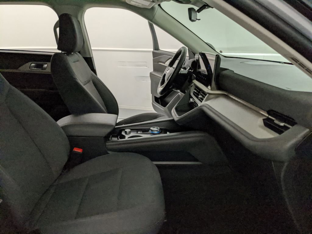 Certified 2025 Ford Explorer Active image 20