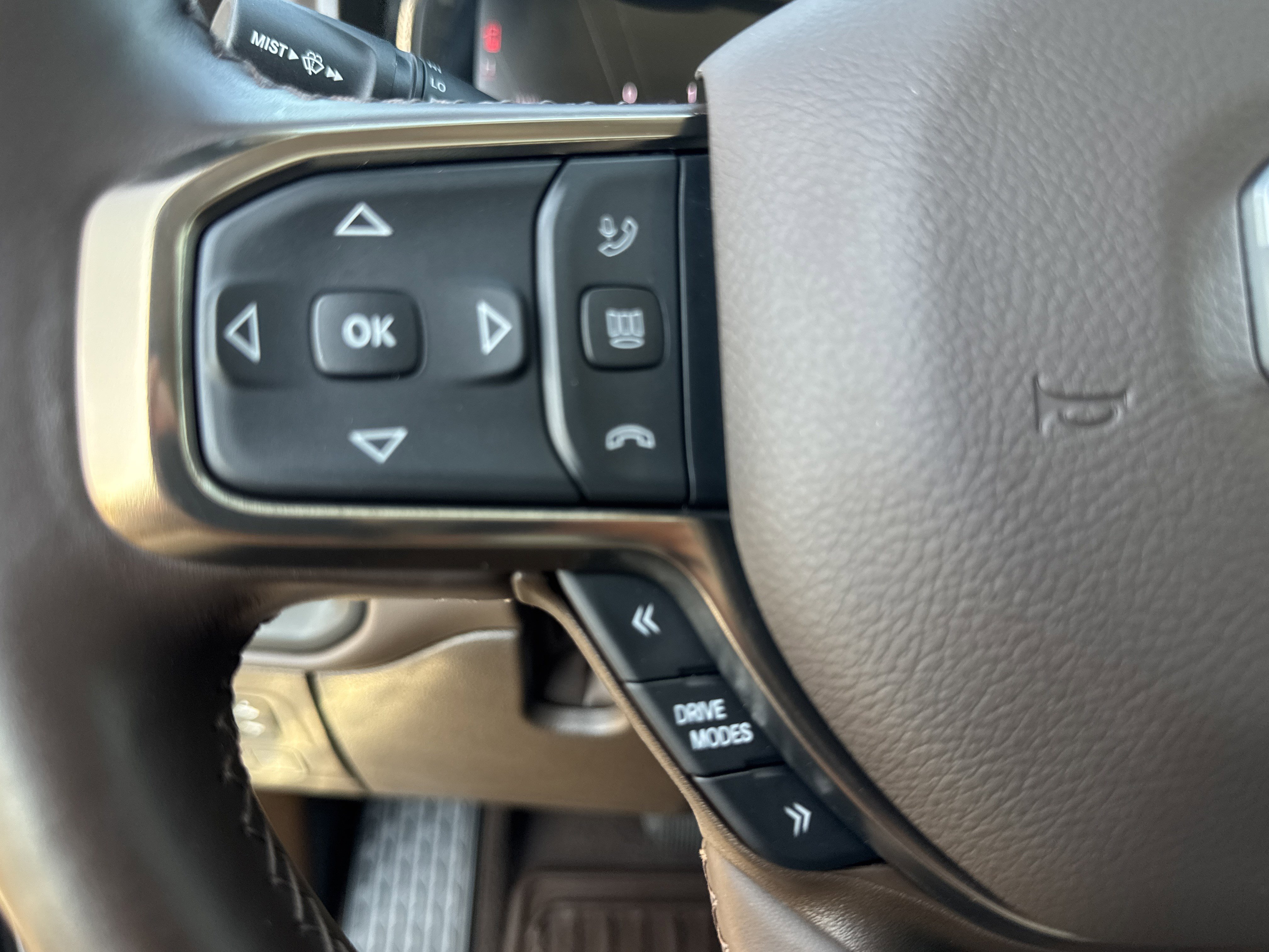 Used 2025 RAM 1500 Limited image 33