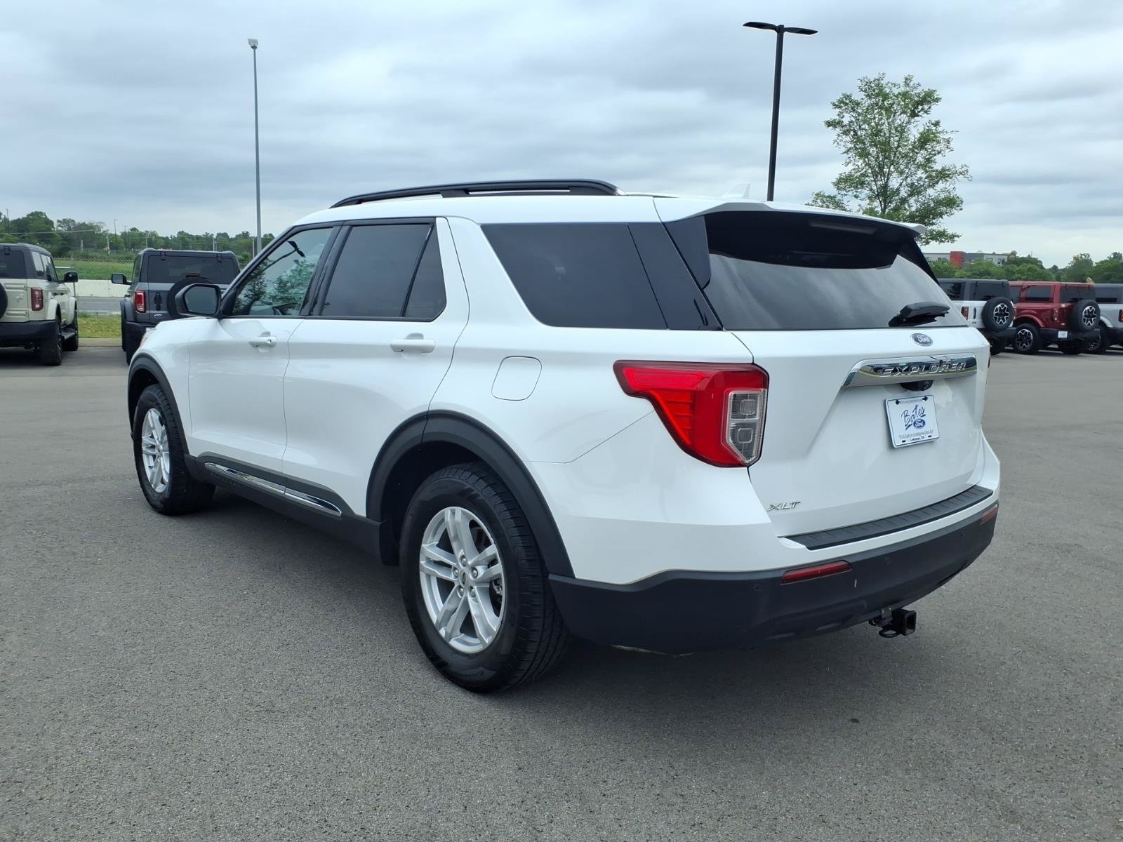 Certified 2020 Ford Explorer XLT RWD image 5