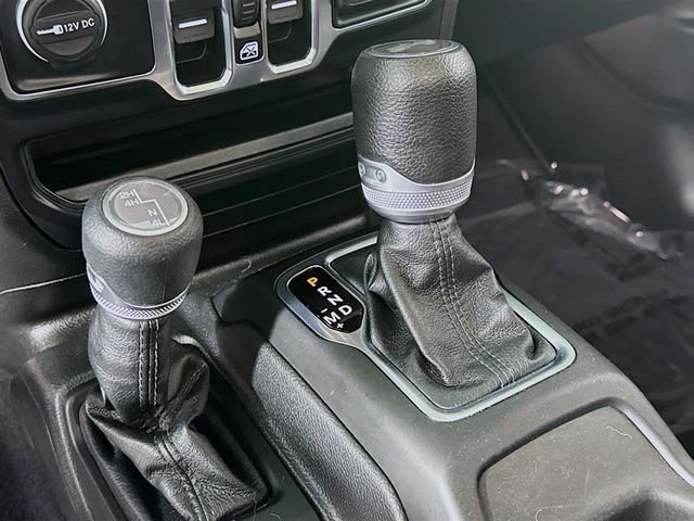 Used 2023 Jeep Wrangler Sport S image 16