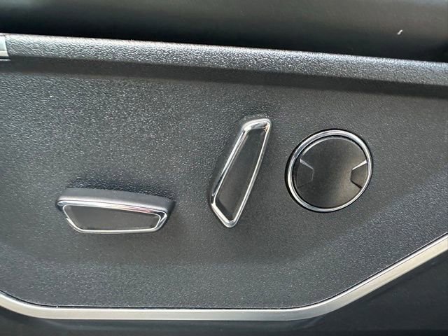 Certified 2023 Ford F150 Raptor w/ Raptor Carbon Fiber Package image 33