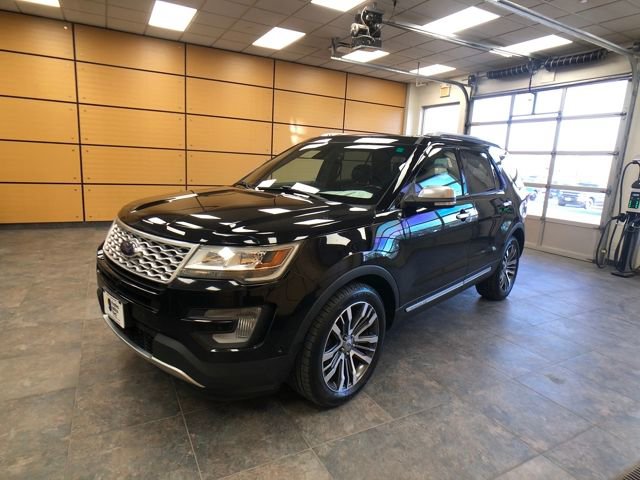 Certified 2017 Ford Explorer Platinum image 3