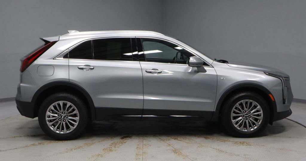 Used 2025 Cadillac XT4 Premium Luxury AWD/4WD image 12