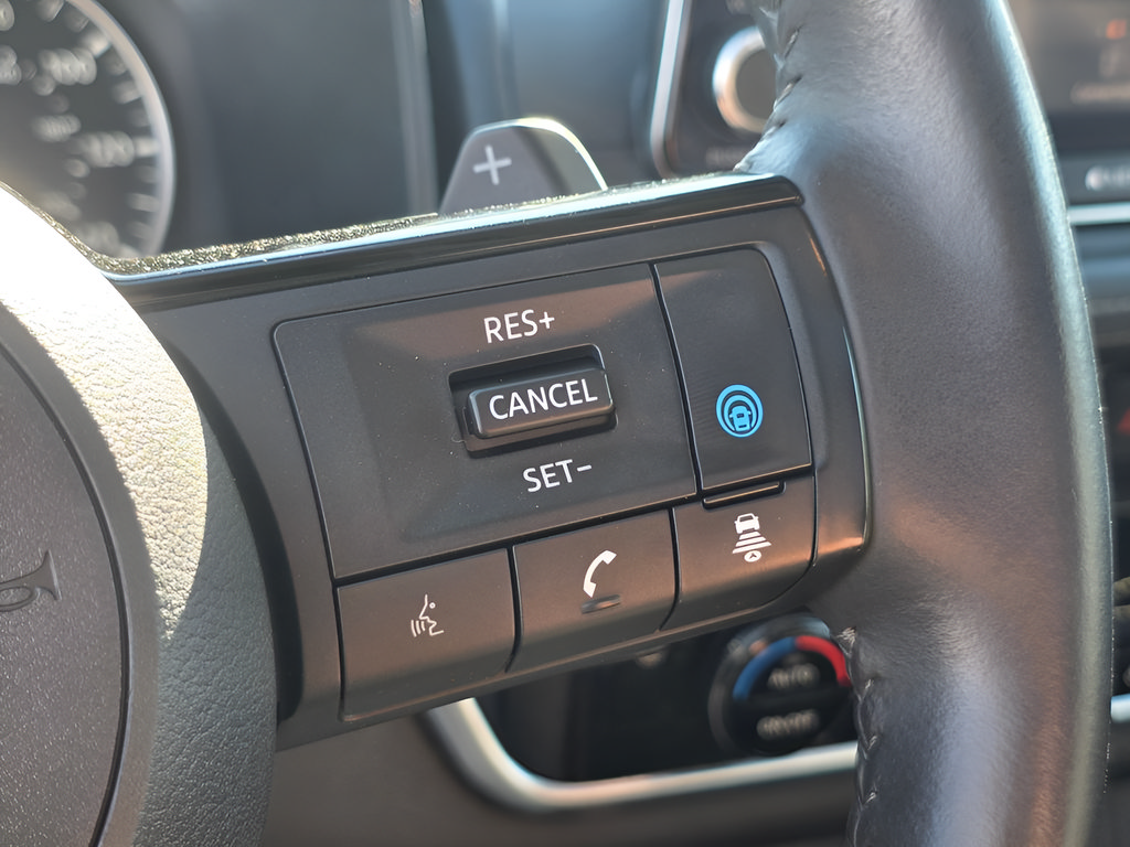 Used 2022 Nissan Rogue SV w/ SV Premium Package AWD/4WD image 19