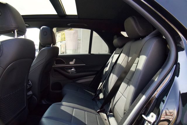 Used 2025 Mercedes-Benz GLE 350 4MATIC image 29