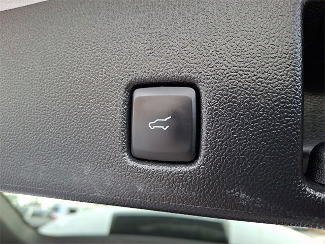 Certified 2022 Ford Escape SE w/ SE Sport Appearance Package image 29