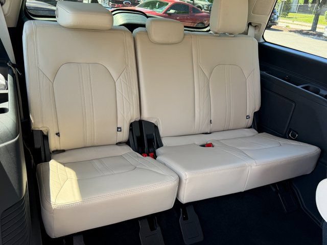 Certified 2023 Ford Expedition Platinum AWD/4WD image 38