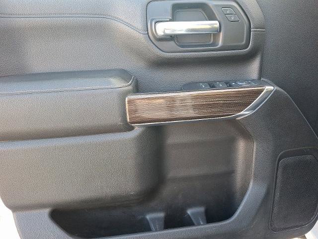 Used 2020 Chevrolet Silverado 2500 LT w/ Z71 Off-Road Package image 12