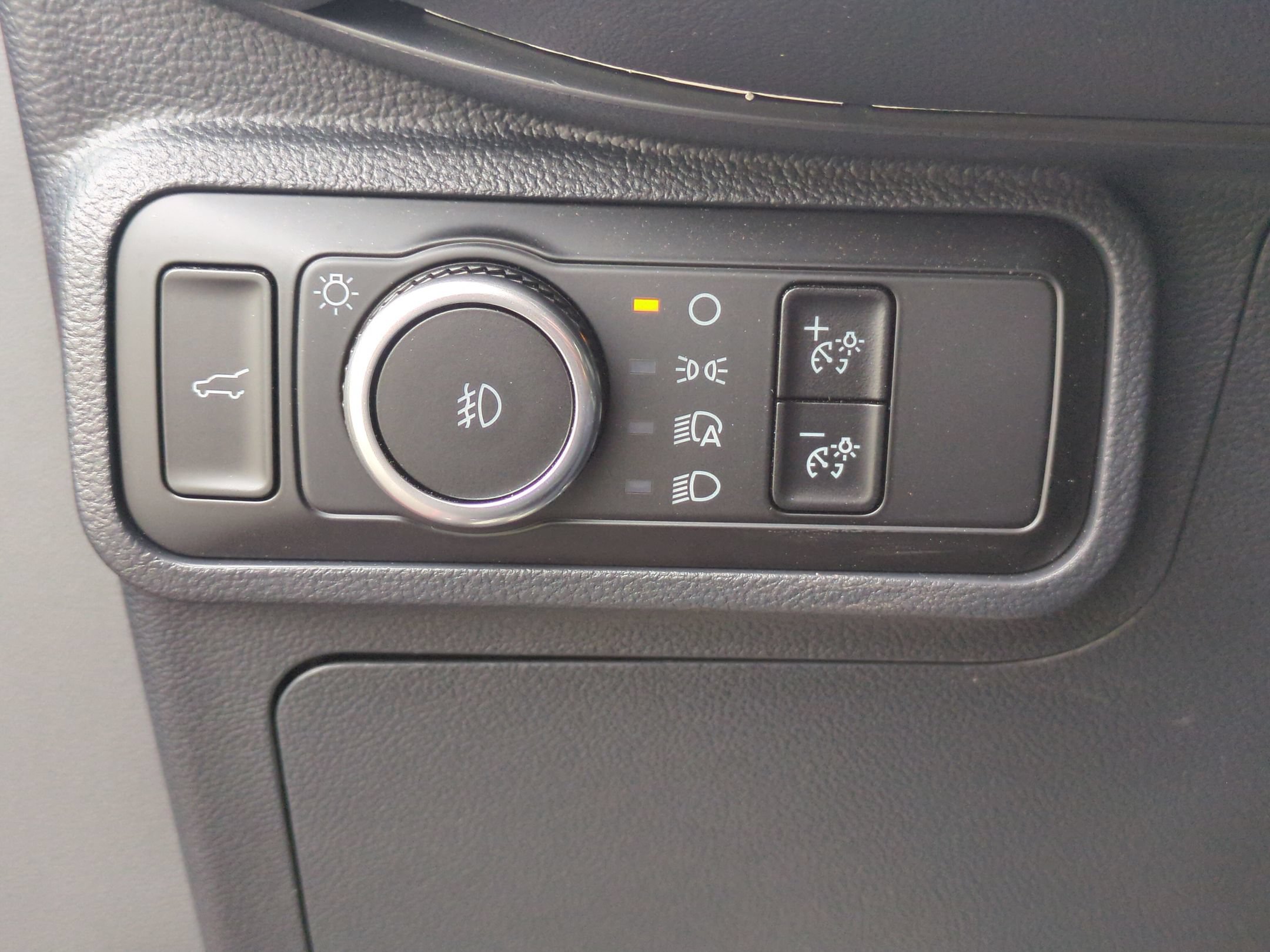 Certified 2025 Ford Explorer ST w/ Sun And Sound Package AWD/4WD image 19