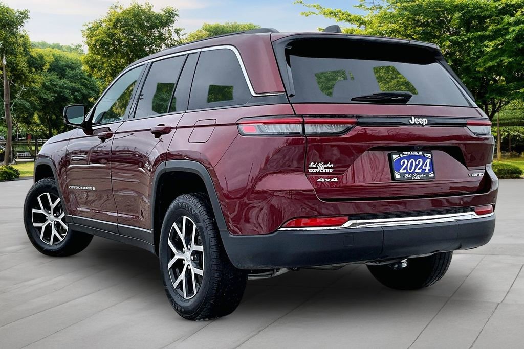 Used 2024 Jeep Grand Cherokee Limited AWD/4WD image 2