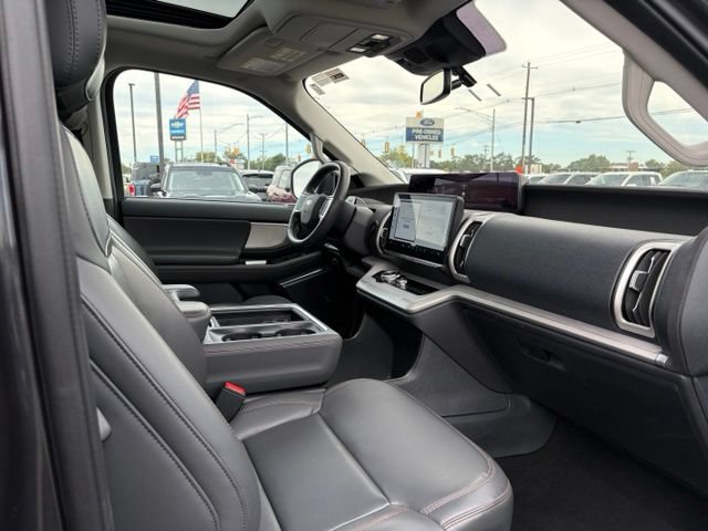 Certified 2025 Ford Expedition Max Active AWD/4WD image 13
