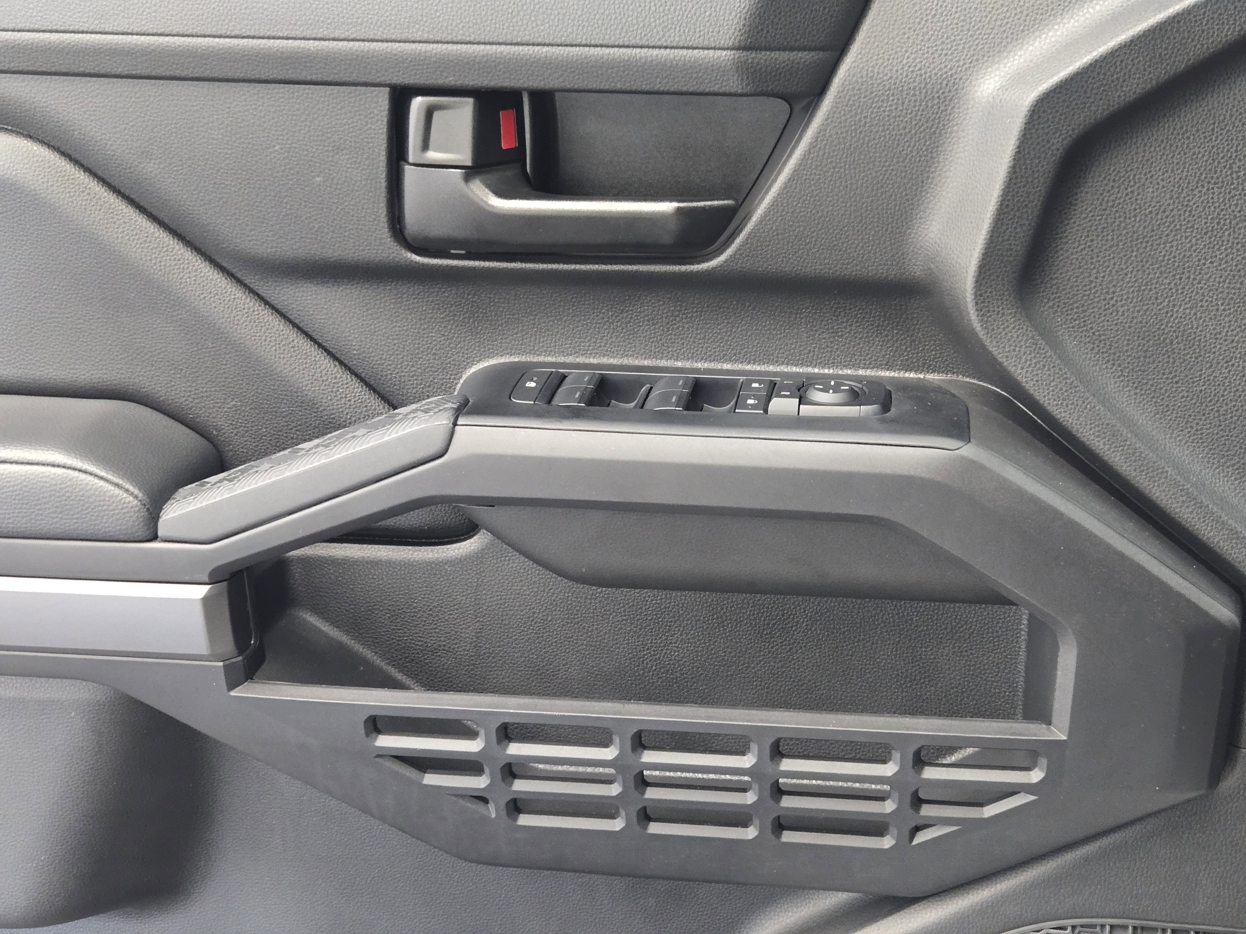 Used 2025 Toyota Tacoma SR5 RWD image 24