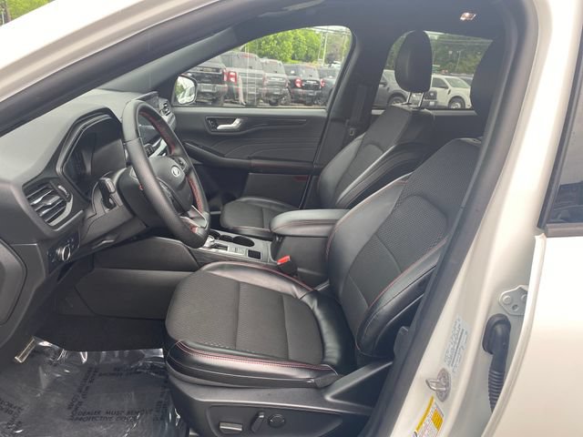 Certified 2024 Ford Escape ST-Line w/ Tech Pack #1 AWD/4WD image 15