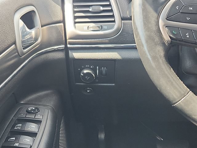 Used 2018 Jeep Grand Cherokee Limited AWD/4WD image 12