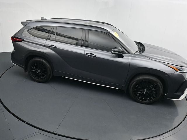 Used 2024 Toyota Highlander XSE AWD/4WD image 35