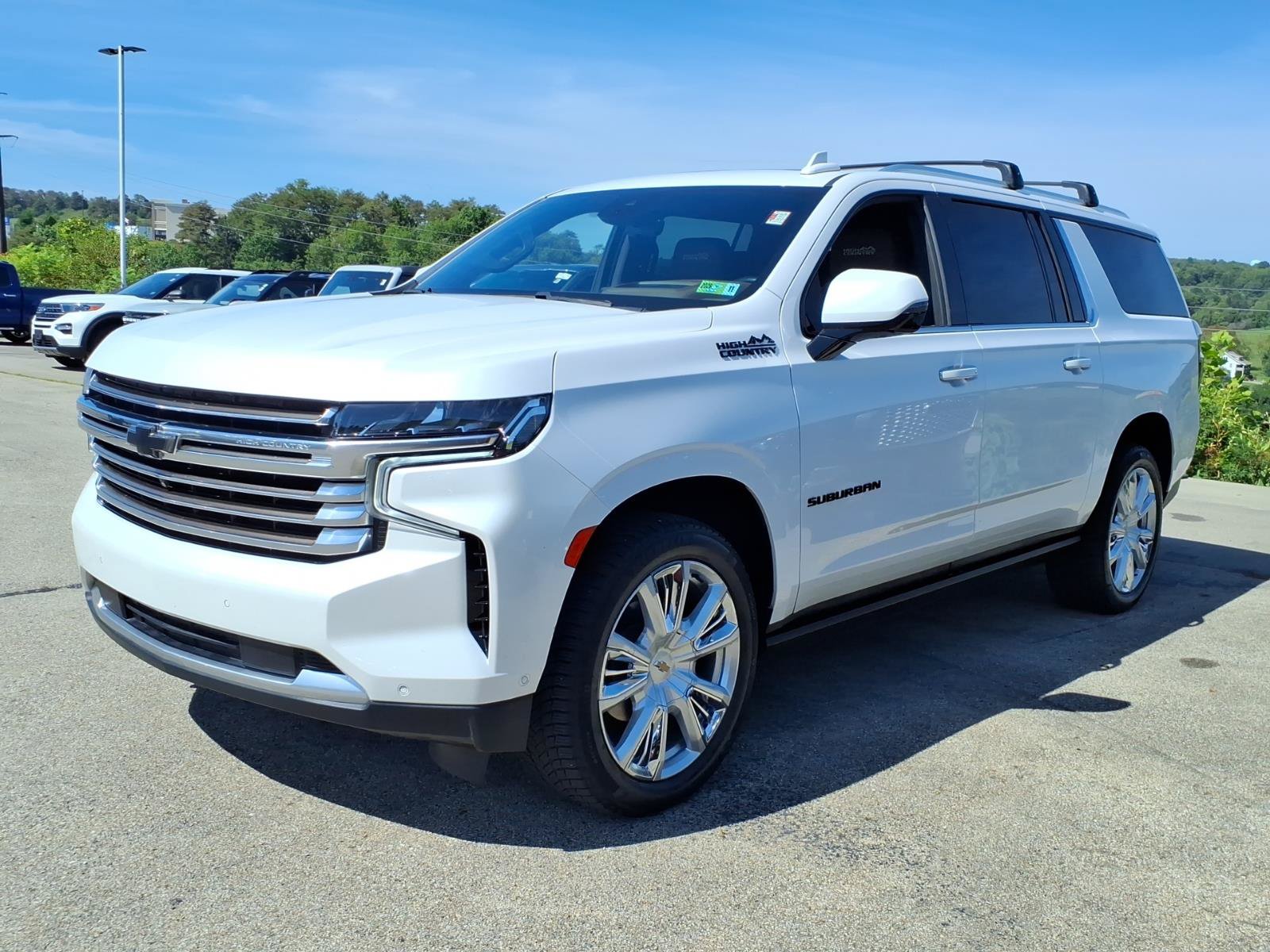 Used 2023 Chevrolet Suburban High Country w/ Advanced Technology Package AWD/4WD image 4