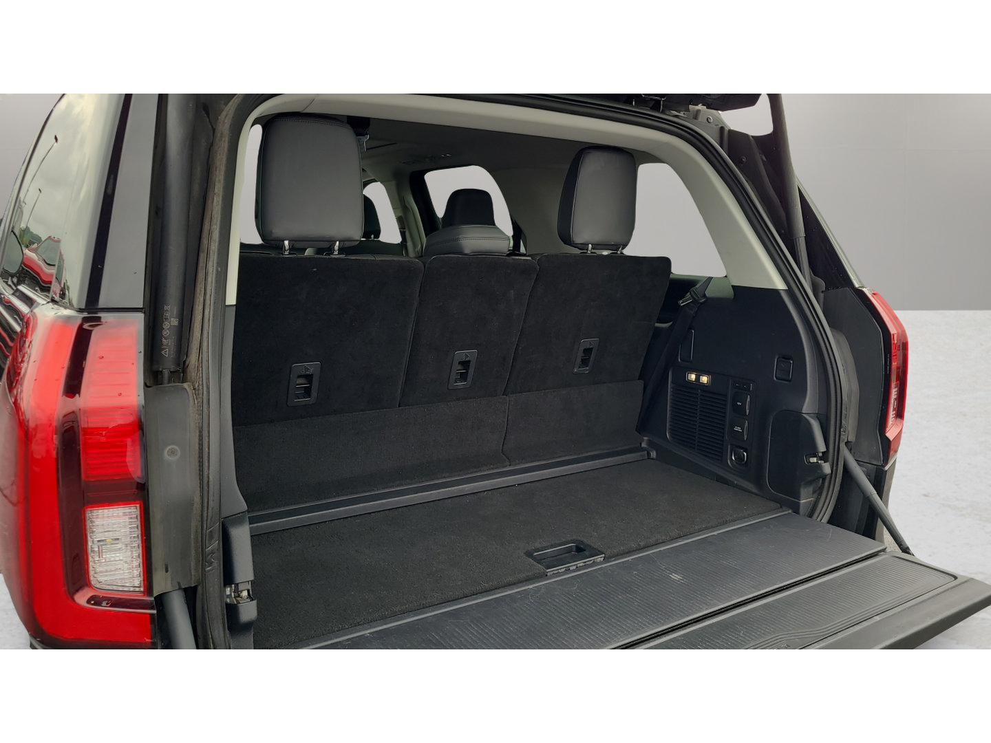 Certified 2025 Ford Expedition Active AWD/4WD image 27