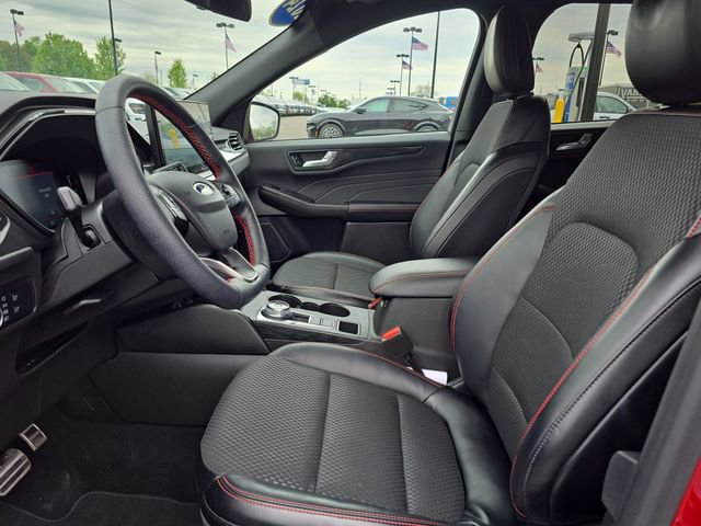 Certified 2024 Ford Escape ST-Line w/ Tech Pack #1 AWD/4WD image 14