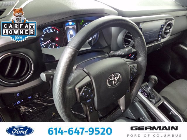 Used 2022 Toyota Tacoma TRD Sport w/ Black Out Package (TMS) AWD/4WD image 17