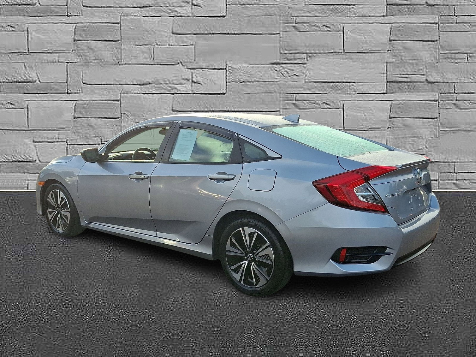 Used 2017 Honda Civic EX-T image 7