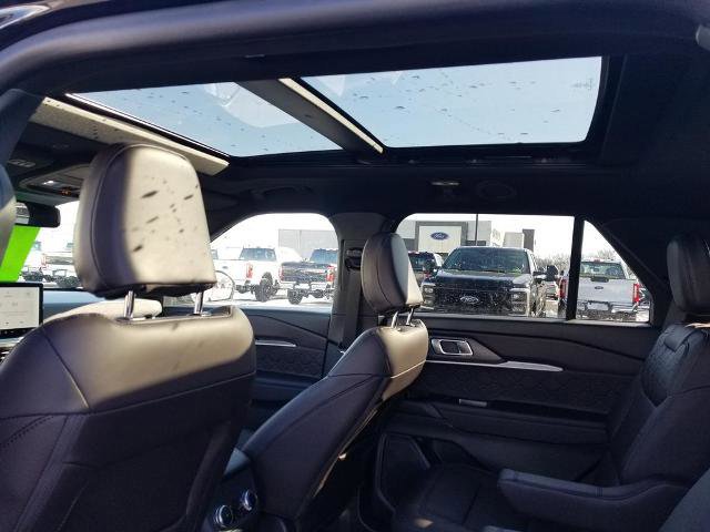 Certified 2025 Ford Explorer Platinum w/ Ultimate Package image 17