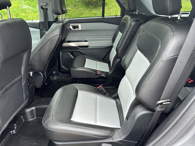 Certified 2023 Ford Explorer XLT w/ Equipment Group 202A AWD/4WD image 16